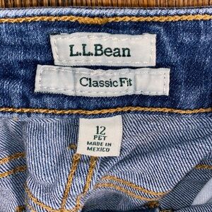 L.L. Bean Classic fit denim blue jeans Size 12 petite